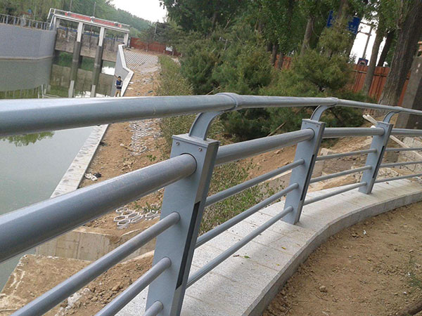 新型河道護欄